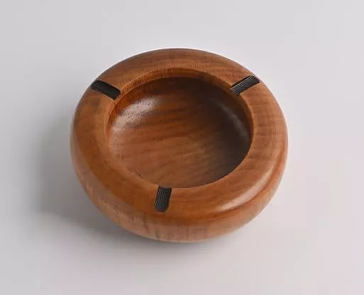 Wood_Cigar_Ashtray