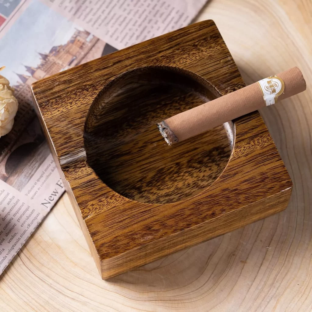 Wooden_Cigar_Ashtray