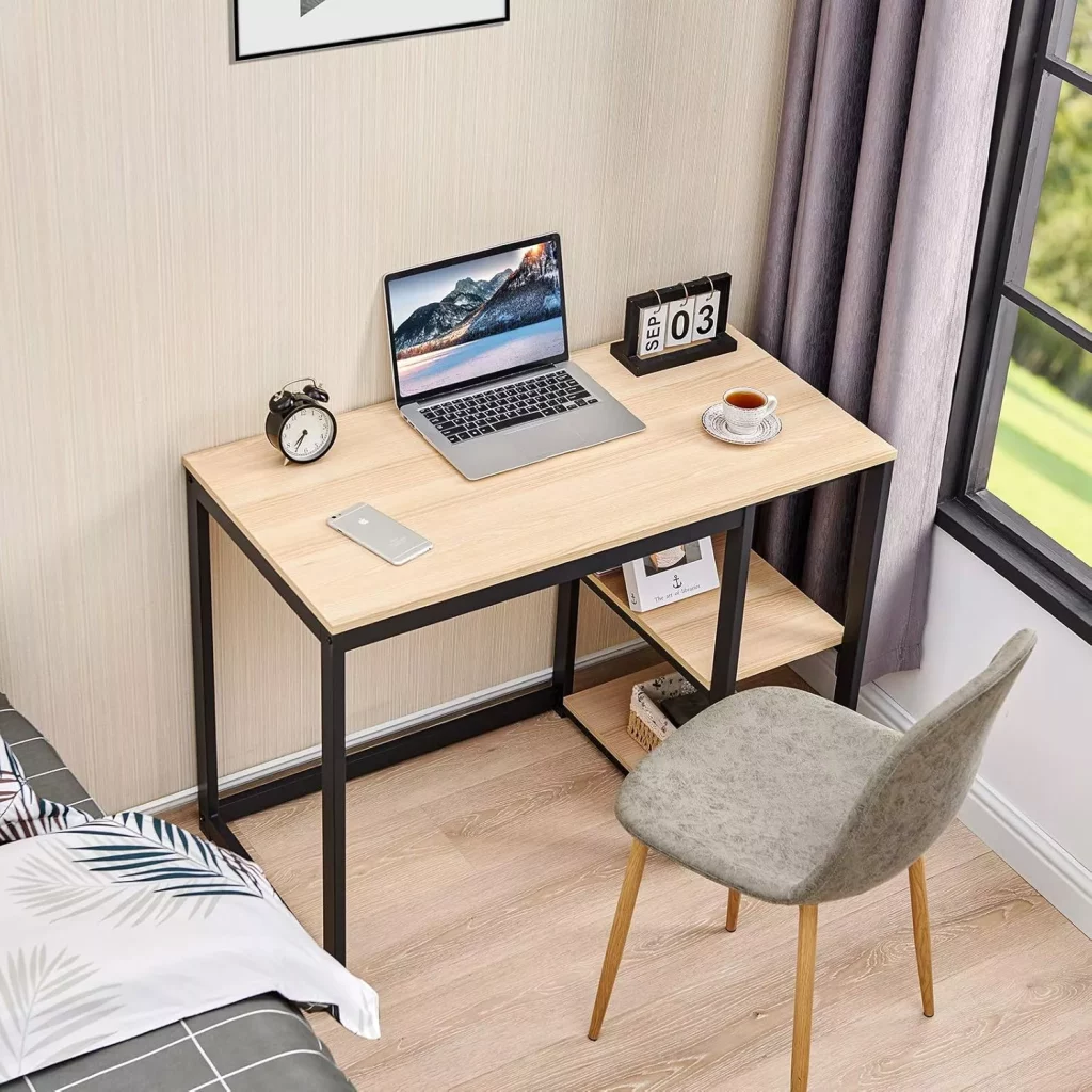 Desk_with_Large_Storage