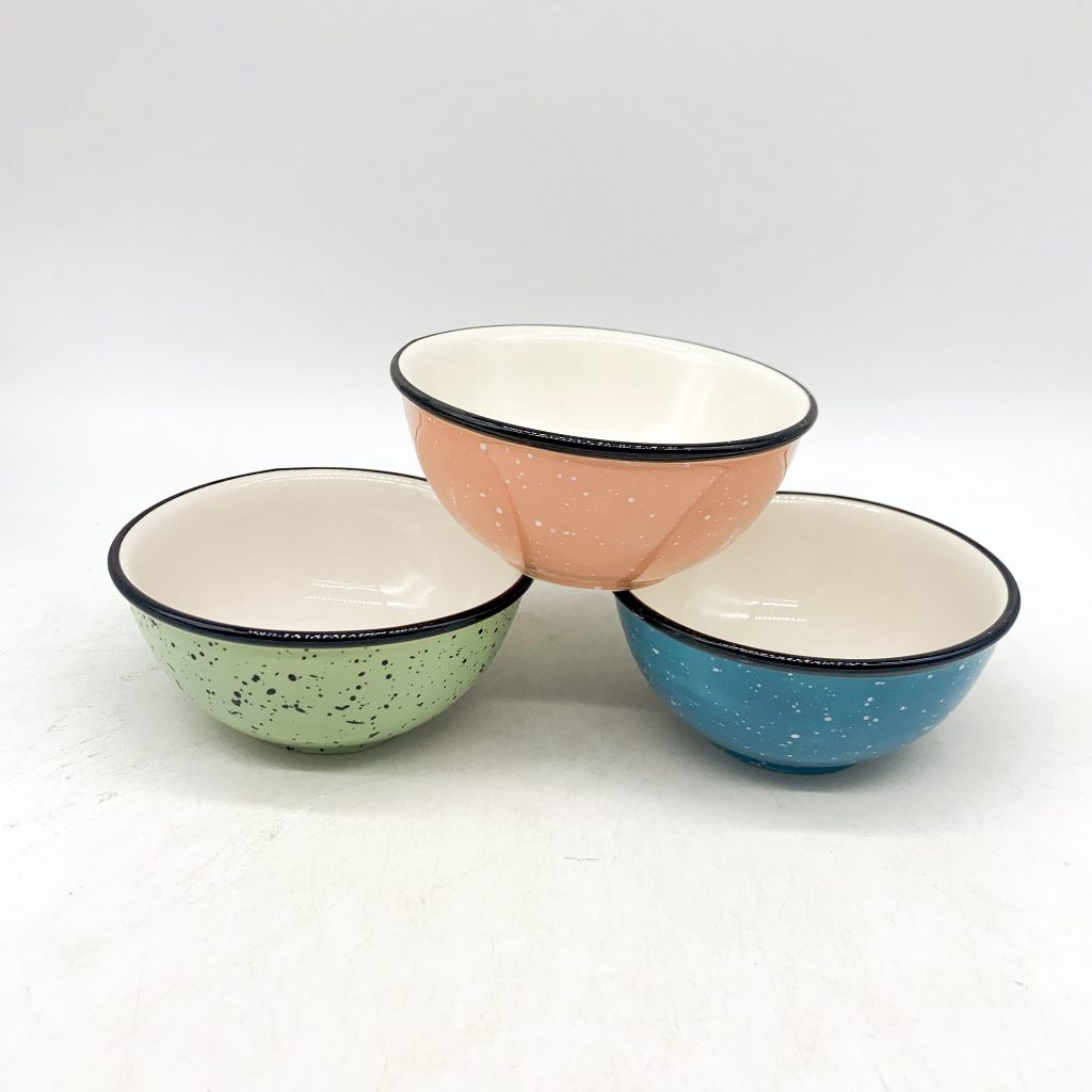 Earthenware bowl set