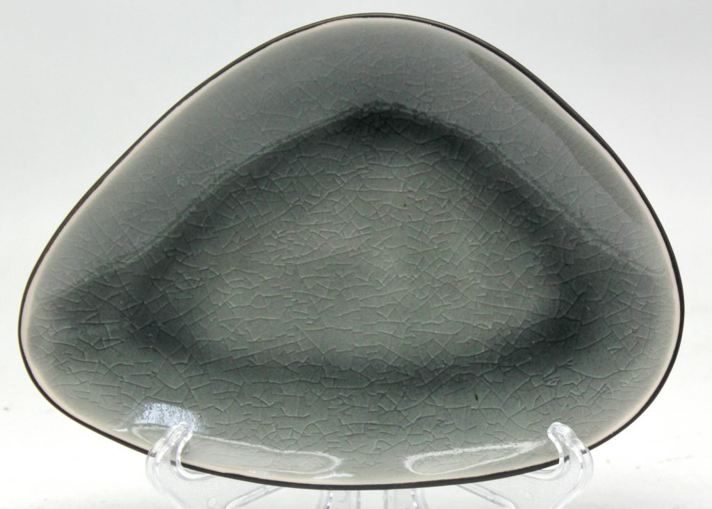 stoneware dinner plate reactive