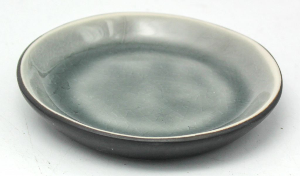 reactive dinner plate