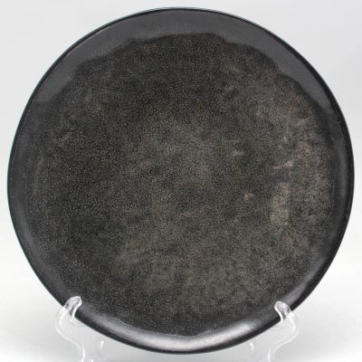 black reactive dinner plate