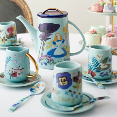 Alice in Wonderland Tea Set