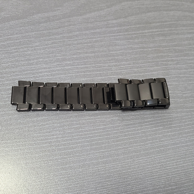 What is a ceramic watch band/strap Shenzhen Dingding Ceramics